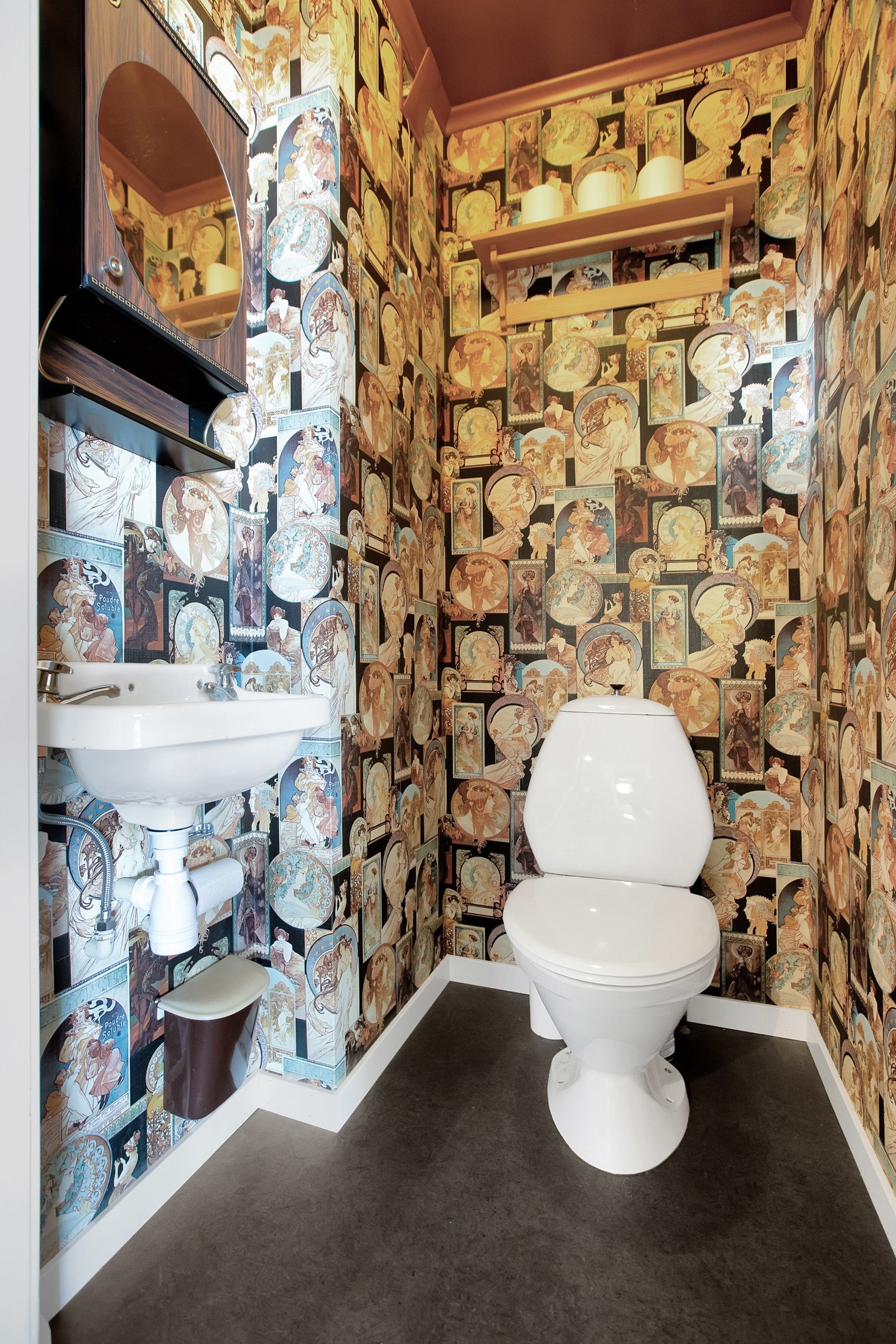 WC-rom i h. etg. Galleribilde