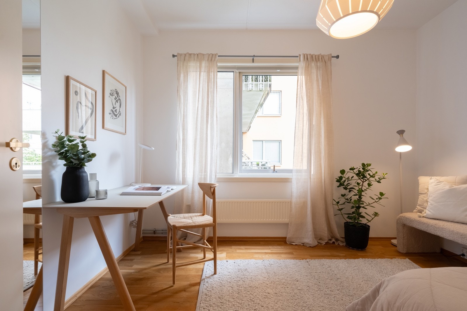Rommene egner seg ypperlig som gjesterom, barnerom eller hjemmekontor. Galleribilde