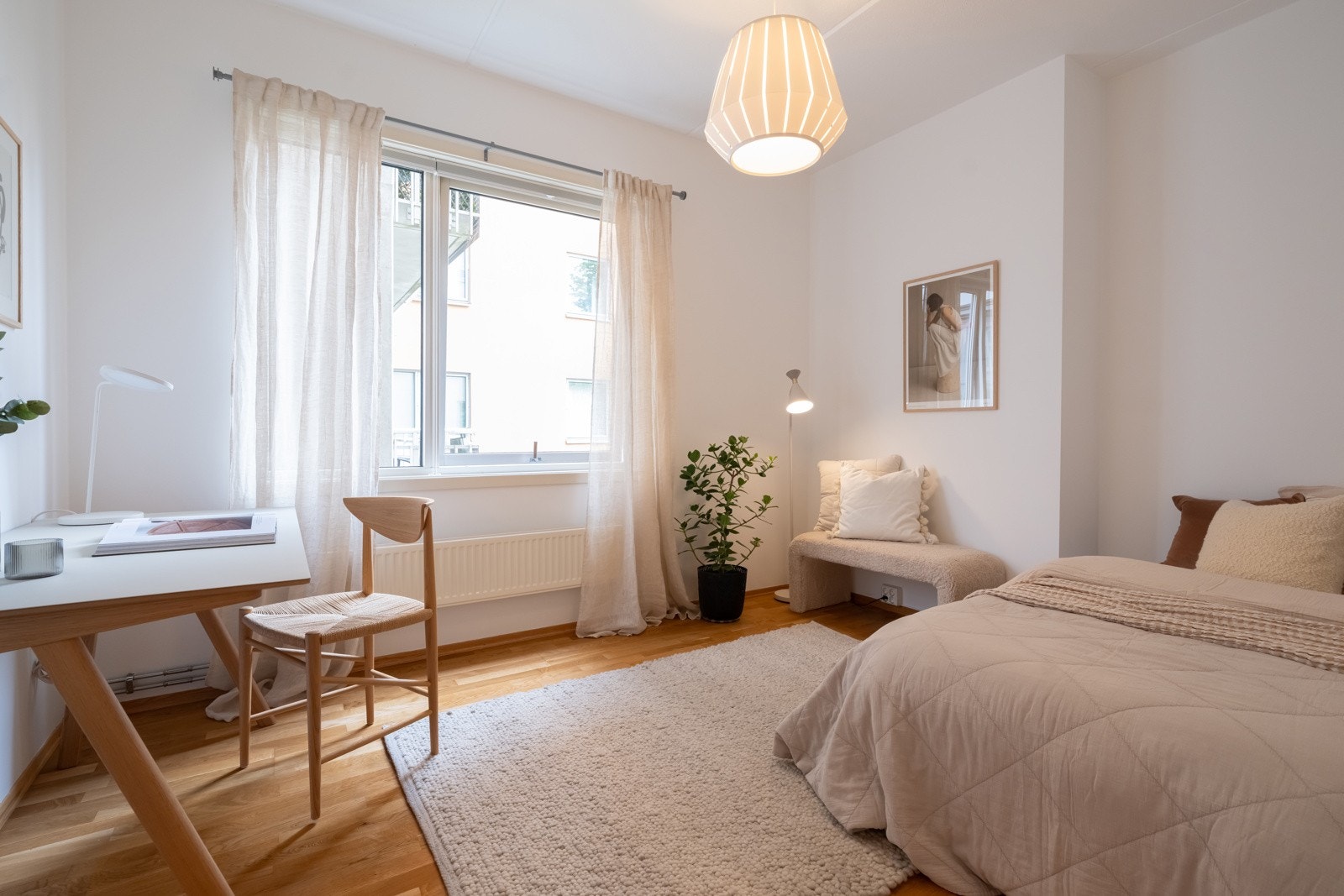 De øvrige soverommene har plass til seng, skrivepult eller annet ønsket møblement. Galleribilde