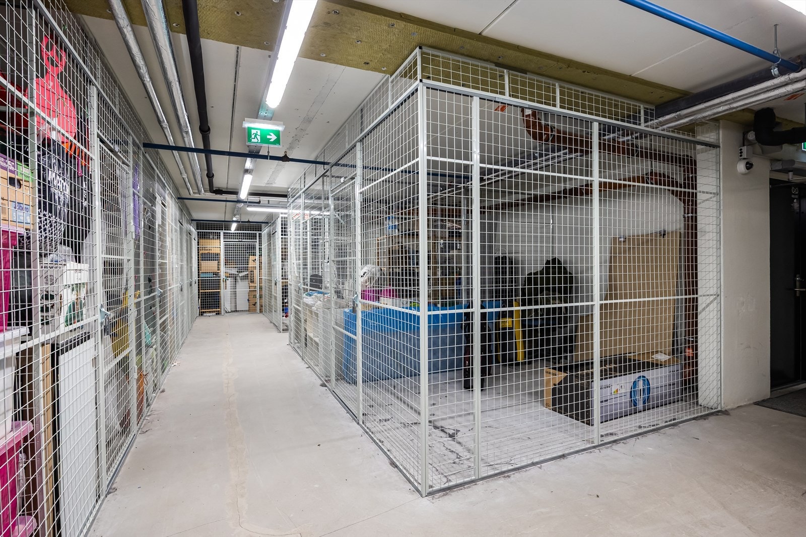 I kjelleren disponerer leiligheten en bod på 6 m². Galleribilde