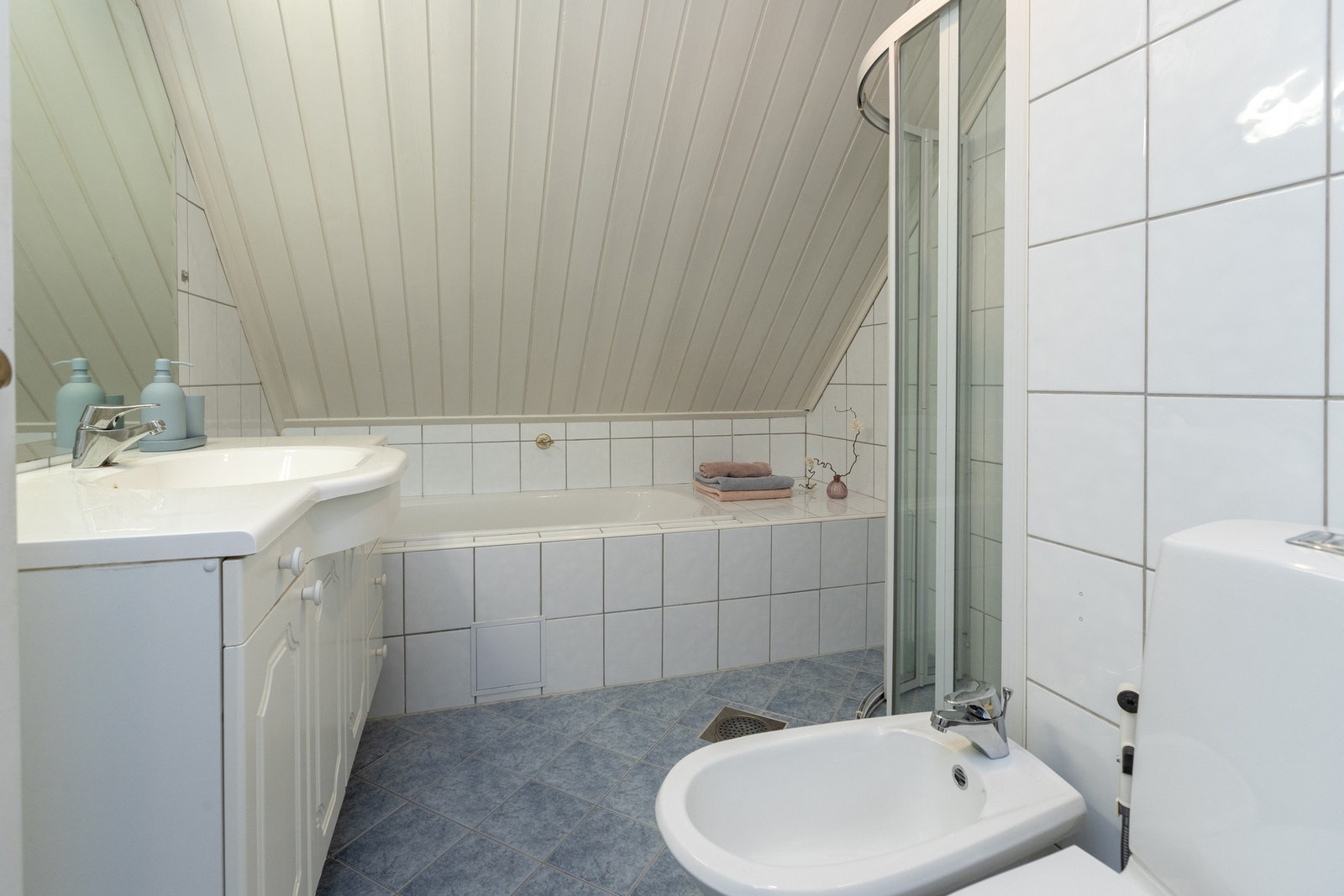 Bad/WC i 2. etasje Galleribilde