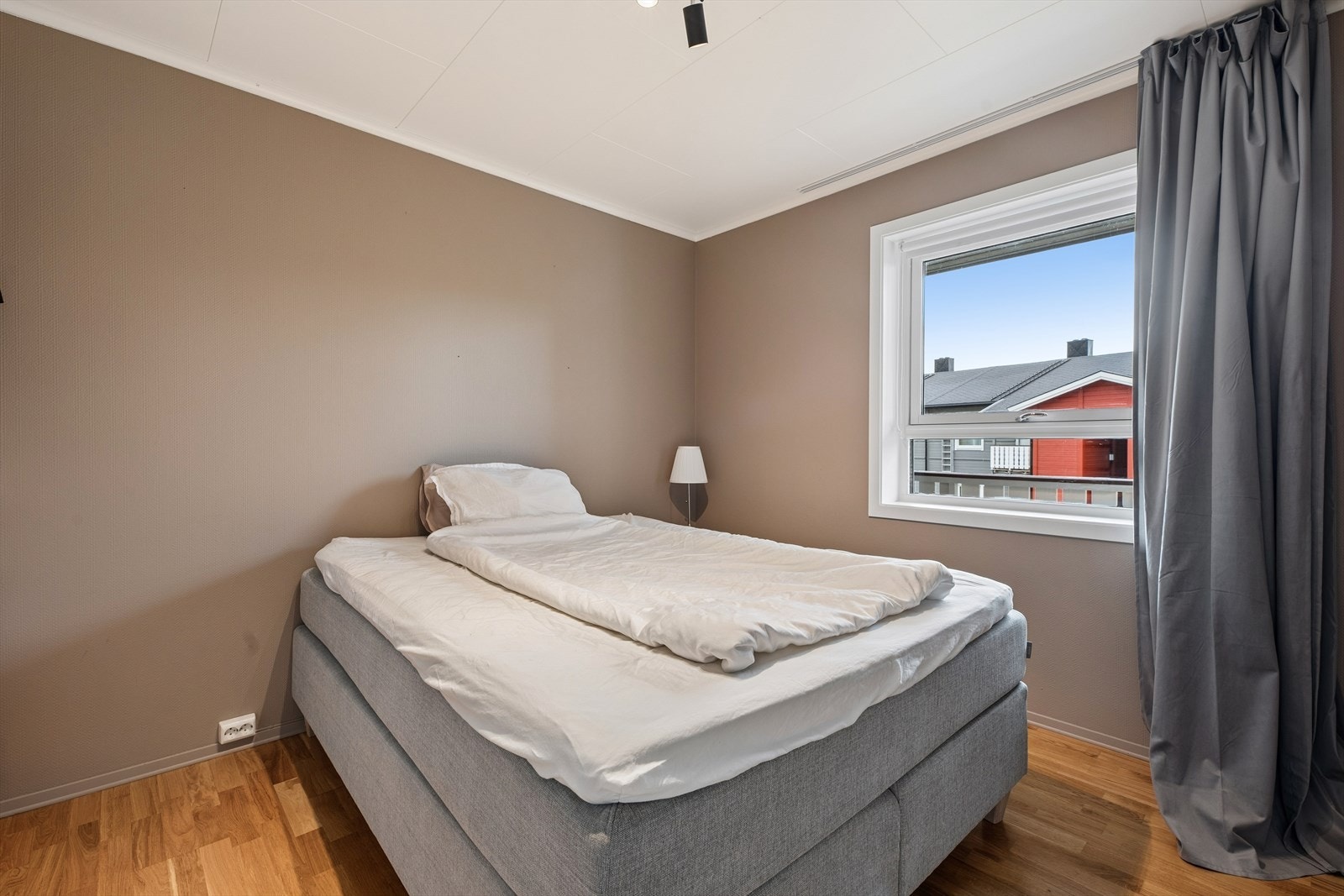 Rommene kan fint benyttes som gjesterom eller kontor. Galleribilde