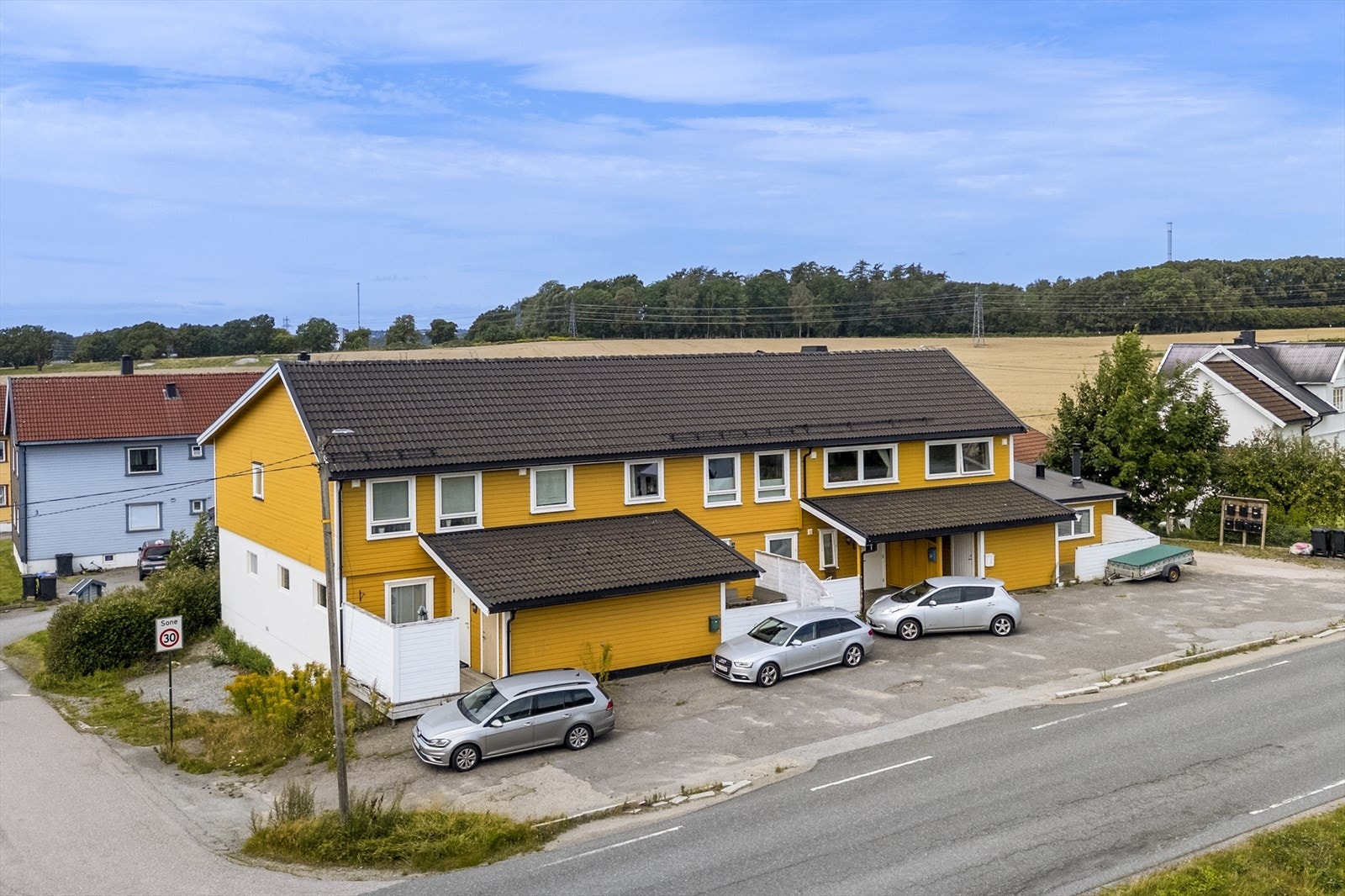 Proaktiv Eiendomsmegling Sarpsborg Innholdsrik bolig over 2 plan - 4 soverom- Flislagt bad - Nyere kjøkken! Haugeveien 1, Borgenhaugen 138 m² 1 400 000
