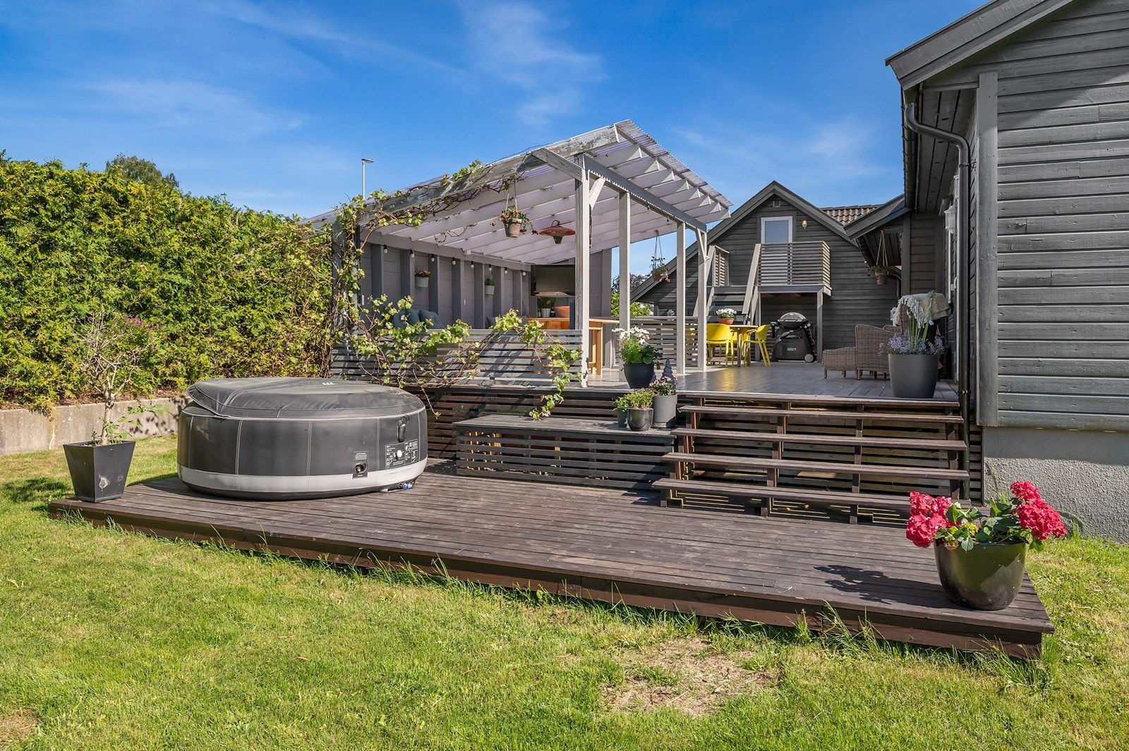Flott uteområde med gode solforhold Galleribilde