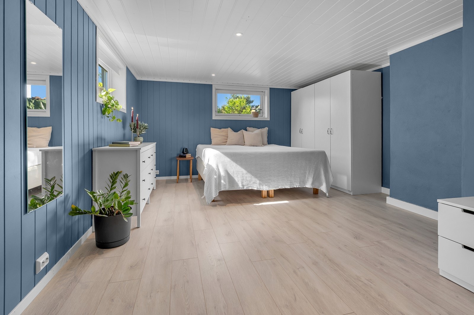 Romslig soverom i u.etg Galleribilde