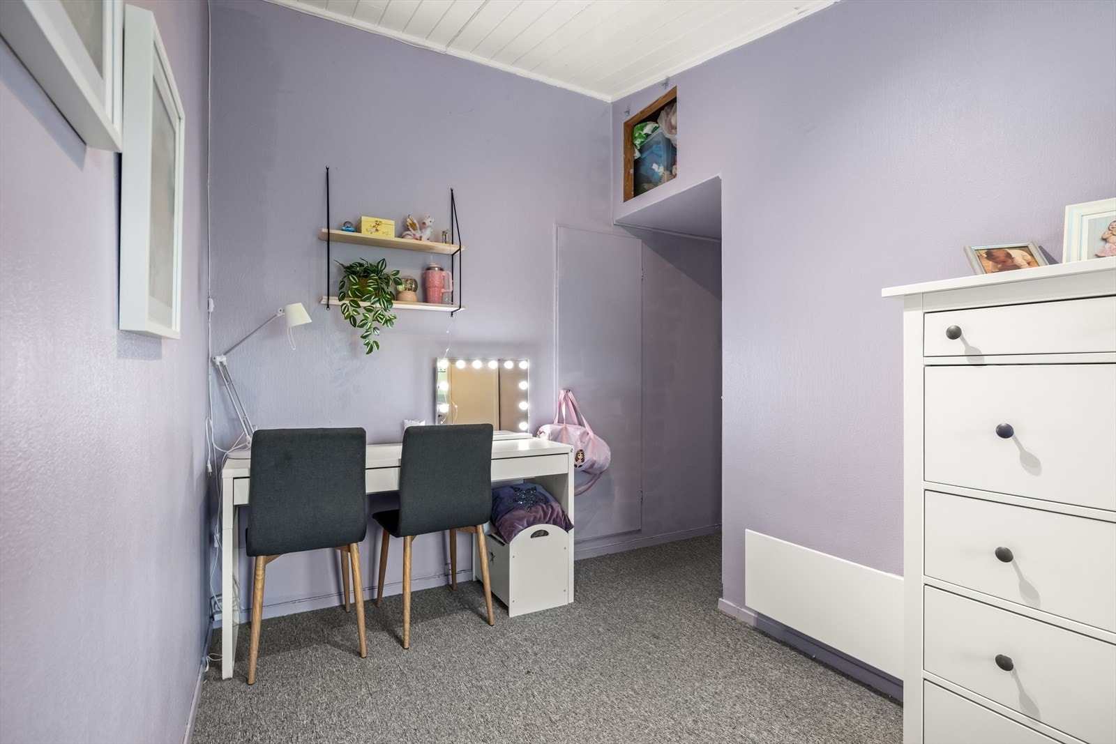 Rommene egner seg godt som barnerom, gjesterom, hjemmekontor eller hobbyrom. Galleribilde