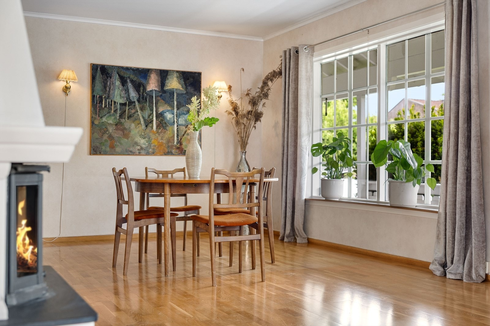 Vinduer med sprosser gir et sjarmerende preg. Galleribilde