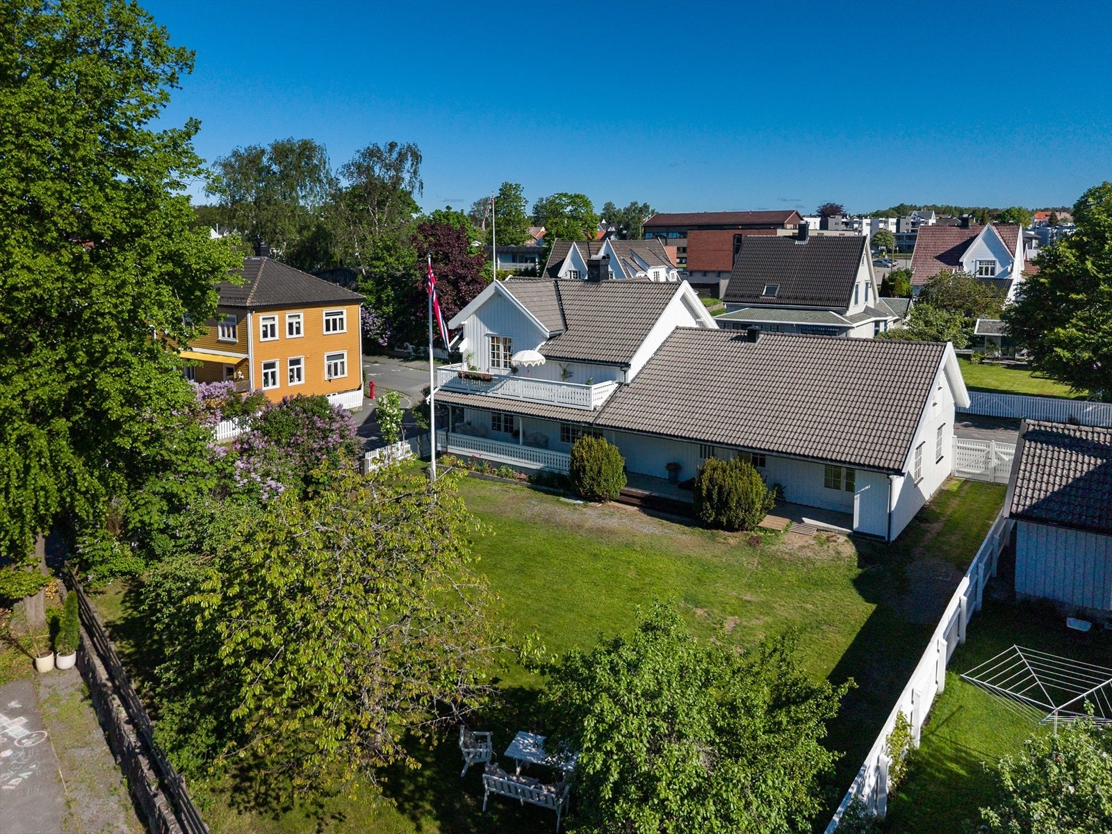 Velkommen til Skogveien 22A på ærverdige Nanset! En sjelden anledning! Foto: Renate Madsen. Galleribilde