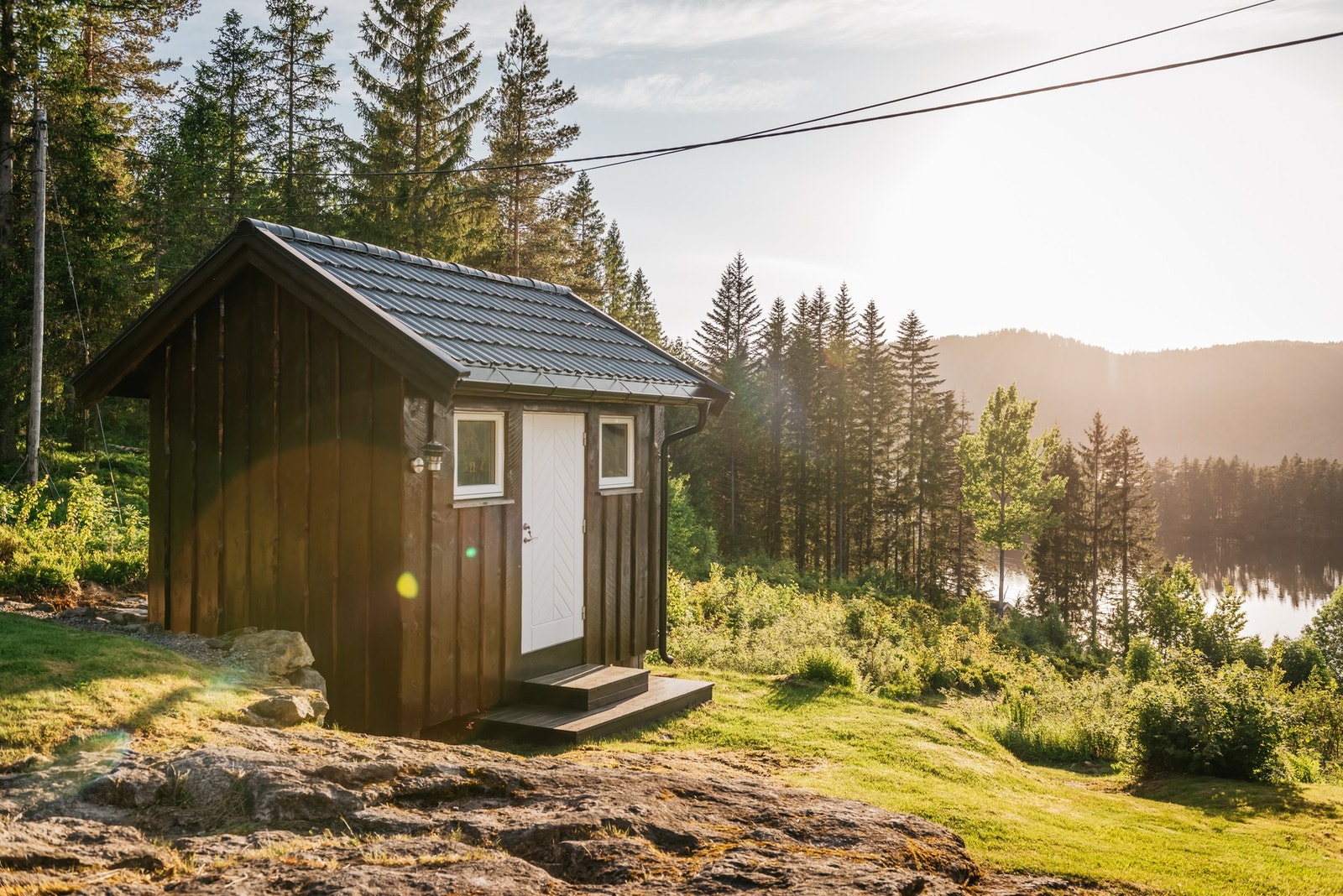 Hytta har også et sjarmerende anneks, som i dag er innredet med soverom og bod. (Ikke omsøkt som oppholdsrom). Galleribilde