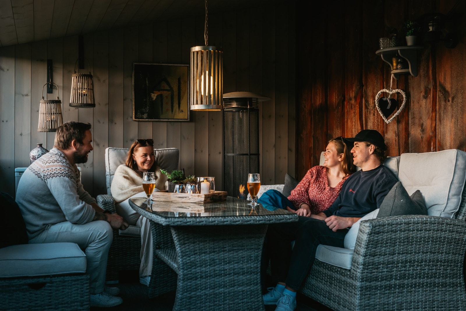 Den innebygde delen er en lun og koselig krok, der livet utendørs nytes selv når det regner. Galleribilde