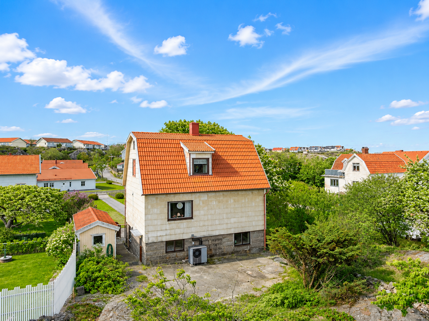 En rejäl villa i bra läge Galleribilde