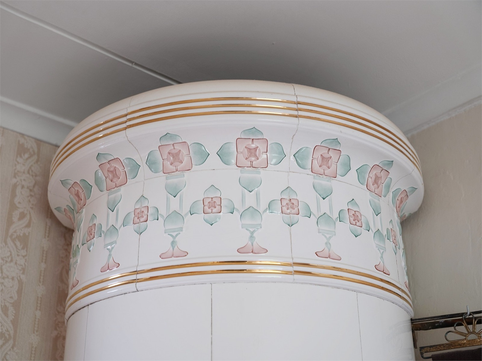 Detalj, kakelugn Galleribilde