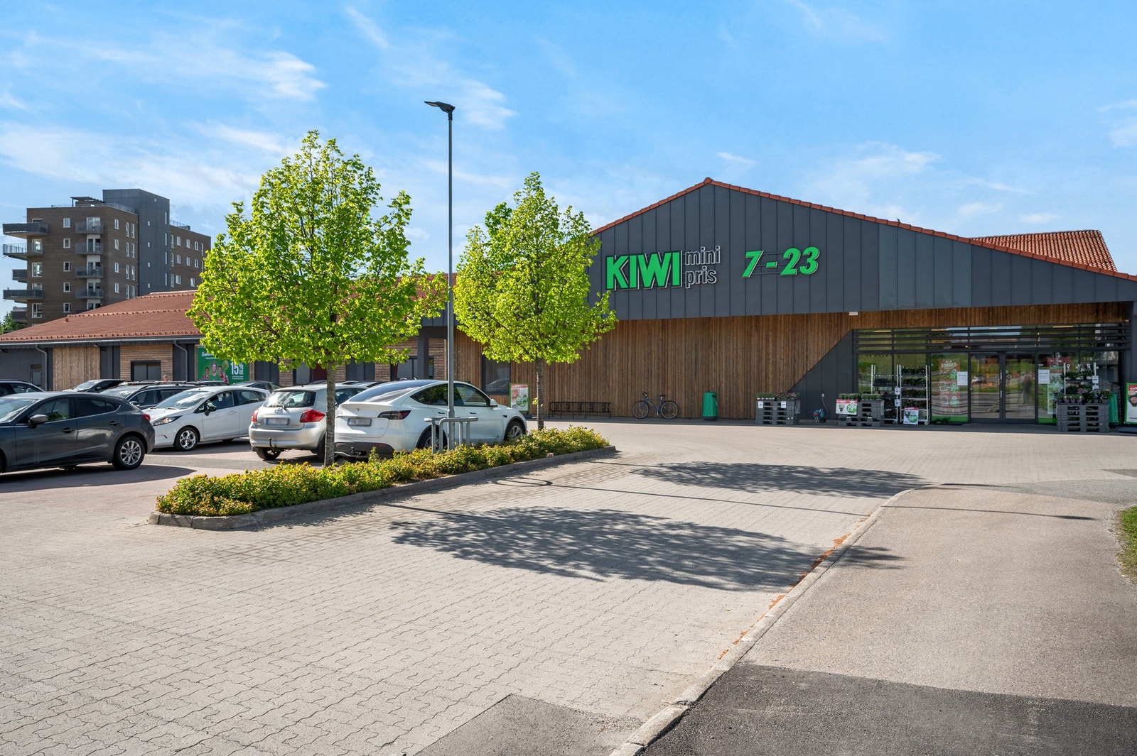 Dagligvarehandelen kan enkelt gjøres på Kiwi, bare 1 minutt unna Galleribilde
