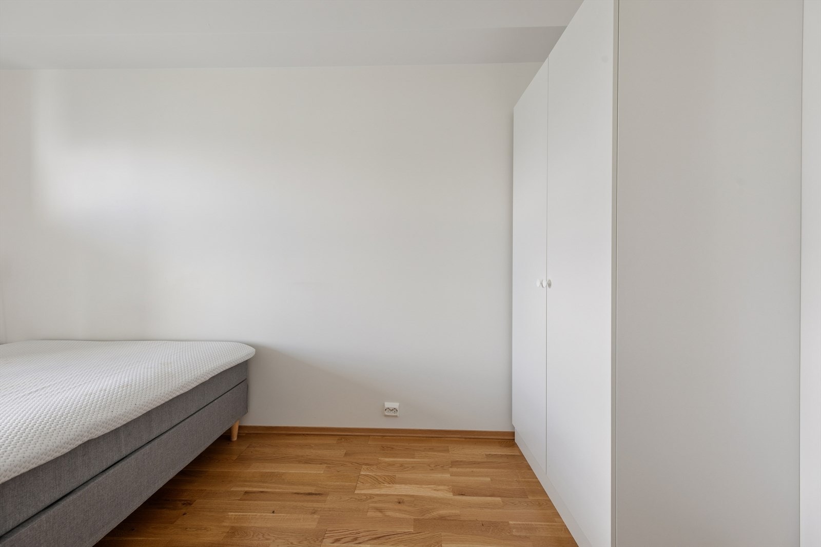 Rommet egner seg godt som gjesterom, barnerom eller hjemmekontor, avhengig av behov. Galleribilde