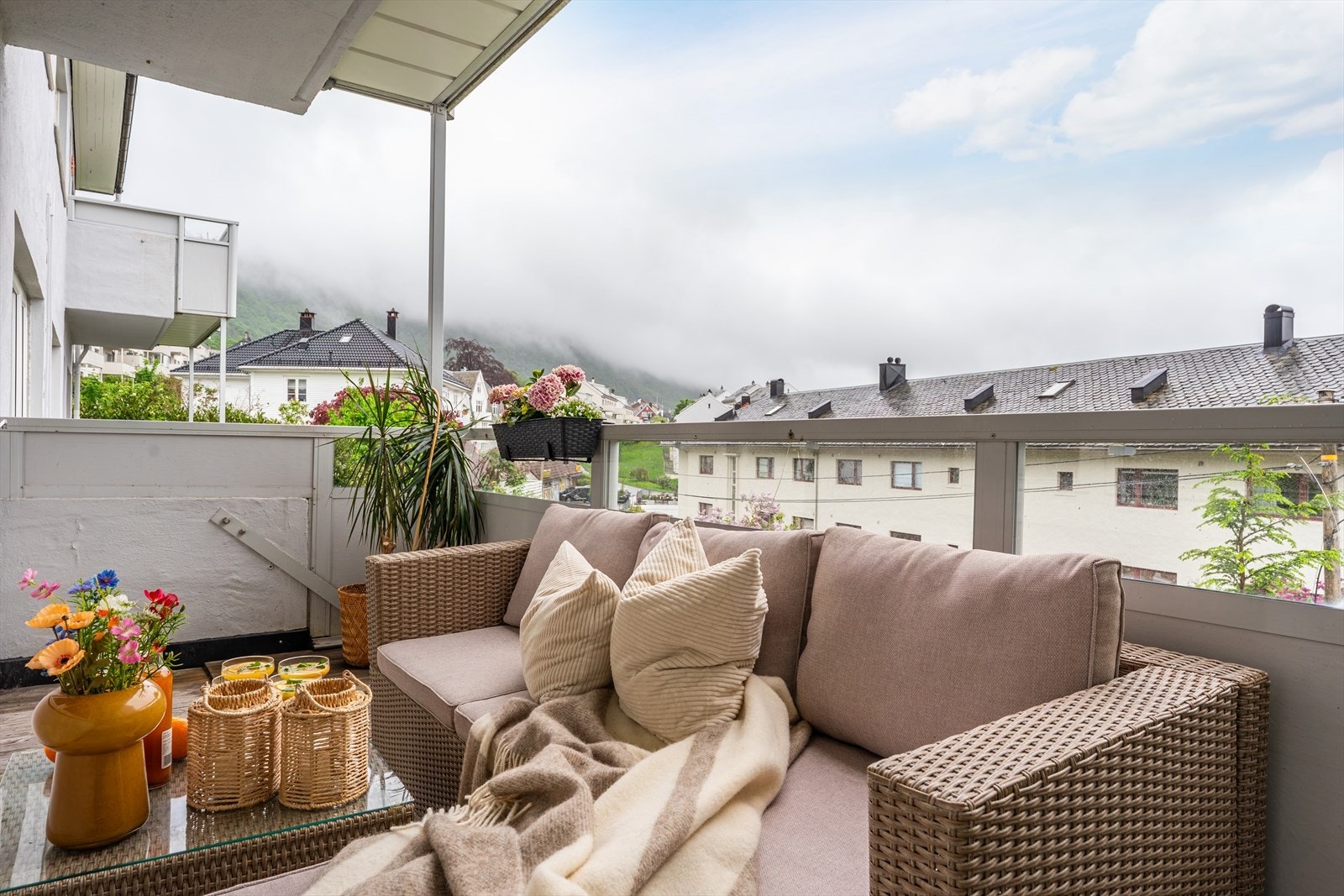 - Balkongen måler 8m² - Galleribilde