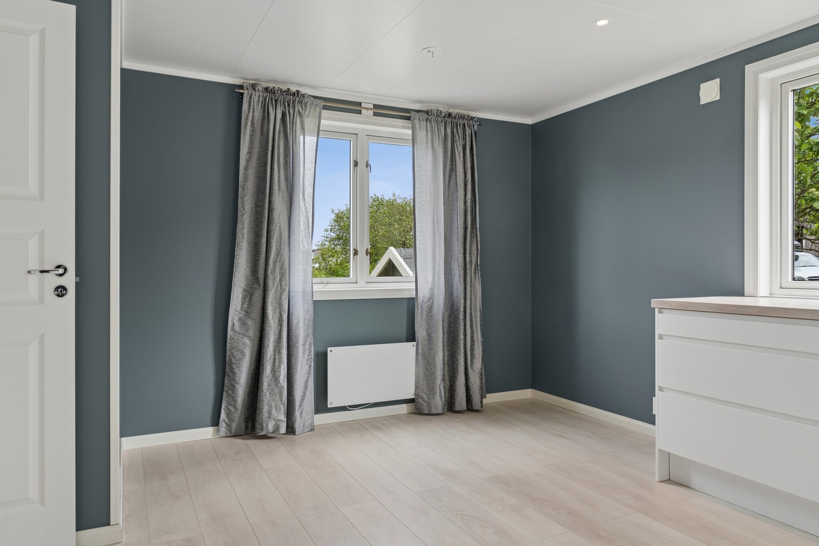 God plass til kjøkkenbord. Galleribilde