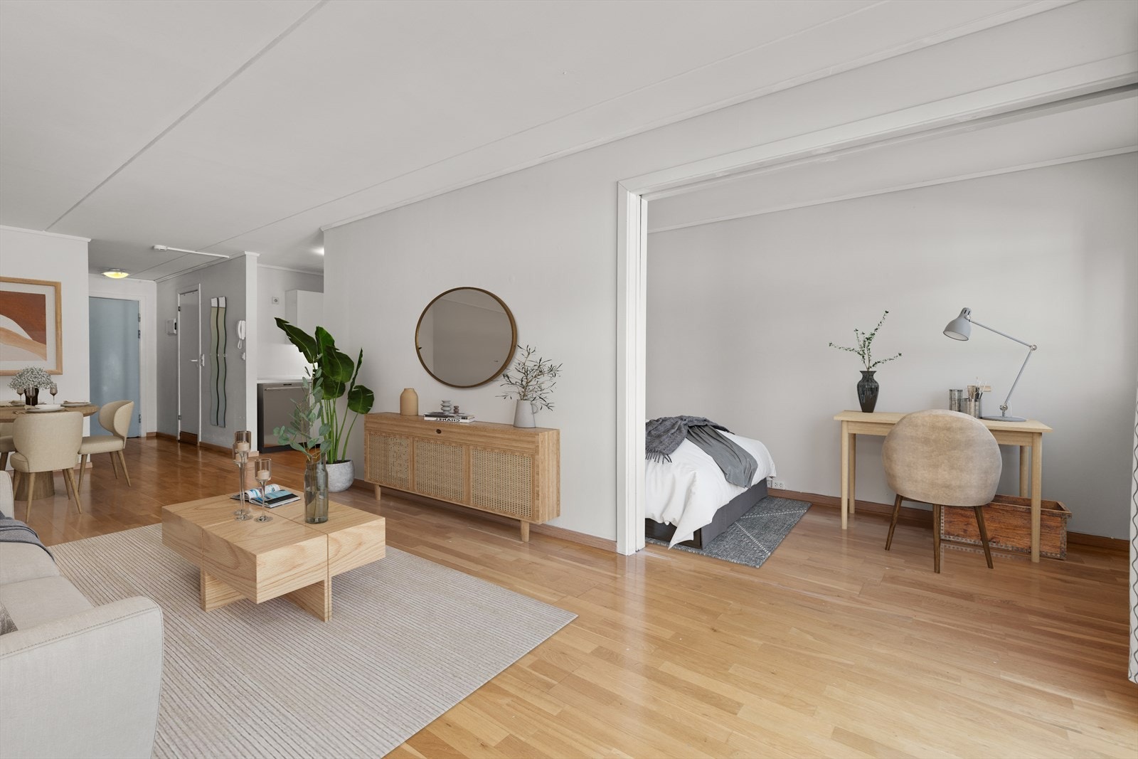 Dette er en tiltalende 2-roms selveierleilighet i 2. etasje, med en attraktiv og sentral beliggenhet midt i hjertet av populære Baglerbyen. Galleribilde