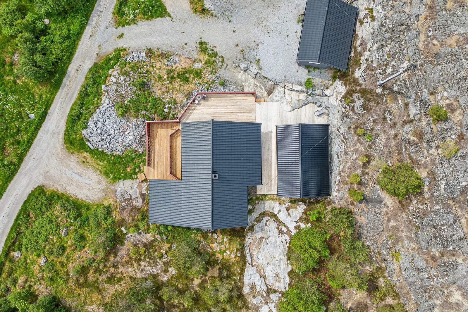 Tomten måler hele 1025 m2. Galleribilde