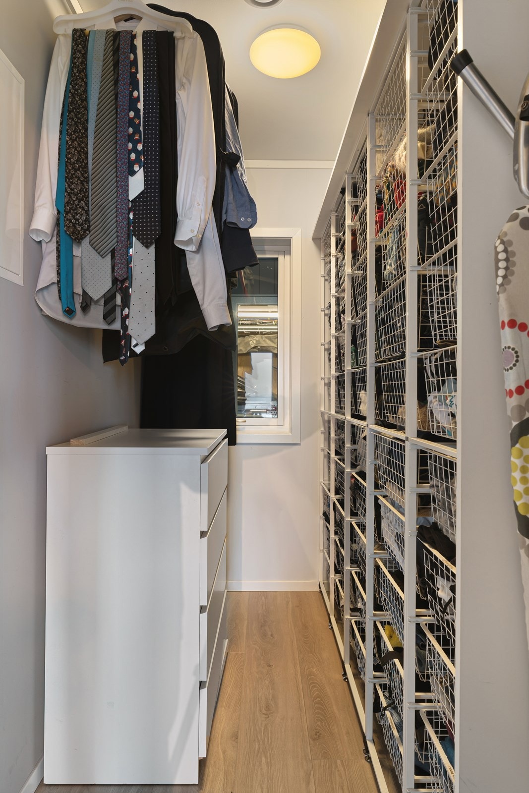 Bod / garderoberom Galleribilde