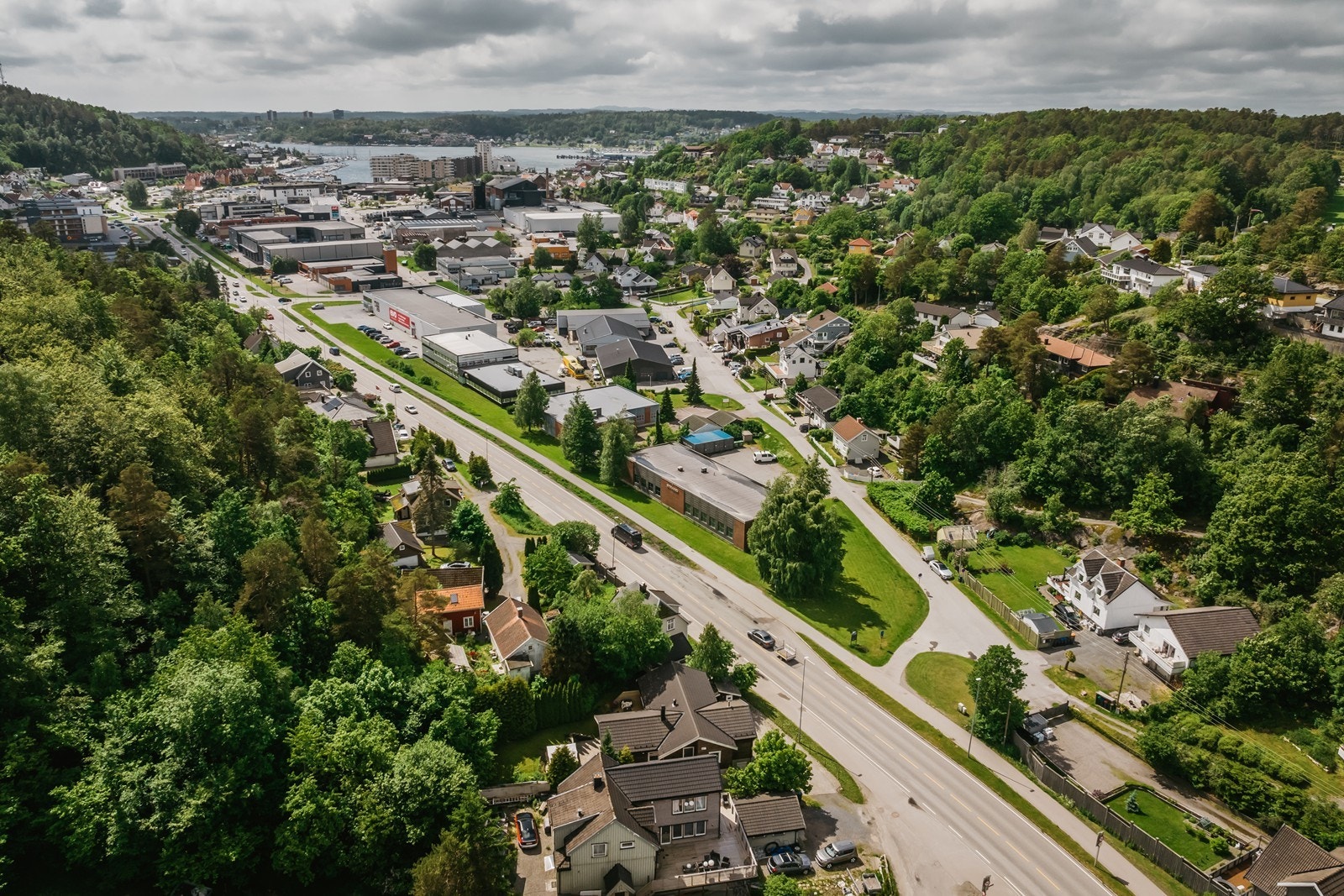 Kort vei til 2 Rema butikker og kanskje landets beste Meny i Indre havn Galleribilde