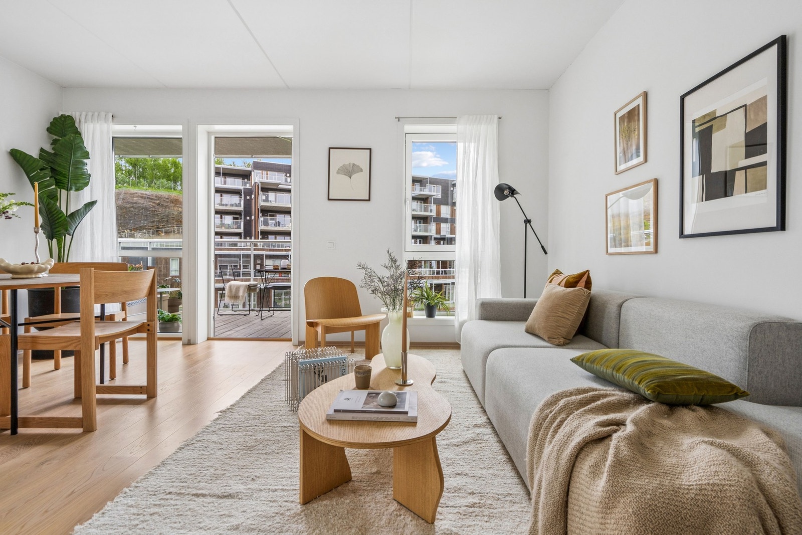 Vinduene har 3-lags isolerglass, som bidrar til god energieffektivitet. Galleribilde