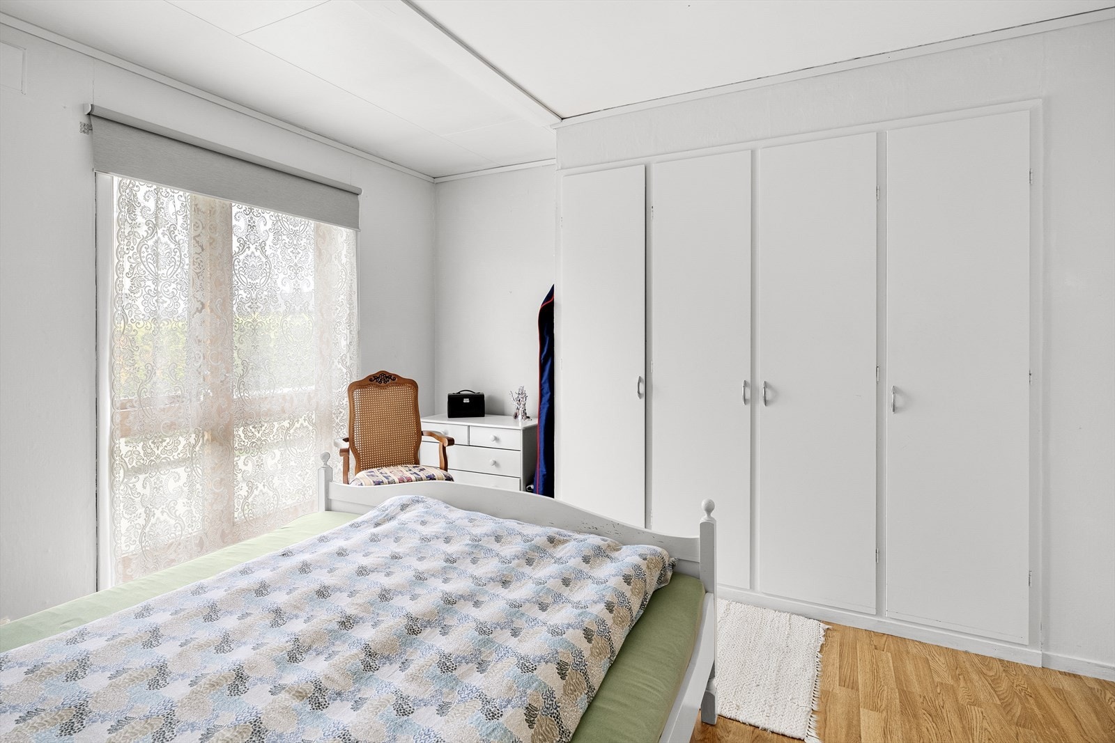 Soverom 1 med utgang til luftebalkong Galleribilde