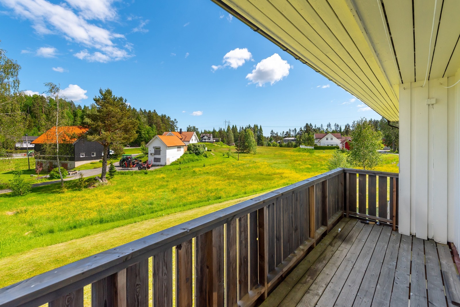 Overbygget balkong med utgang fra spisestuen. Galleribilde
