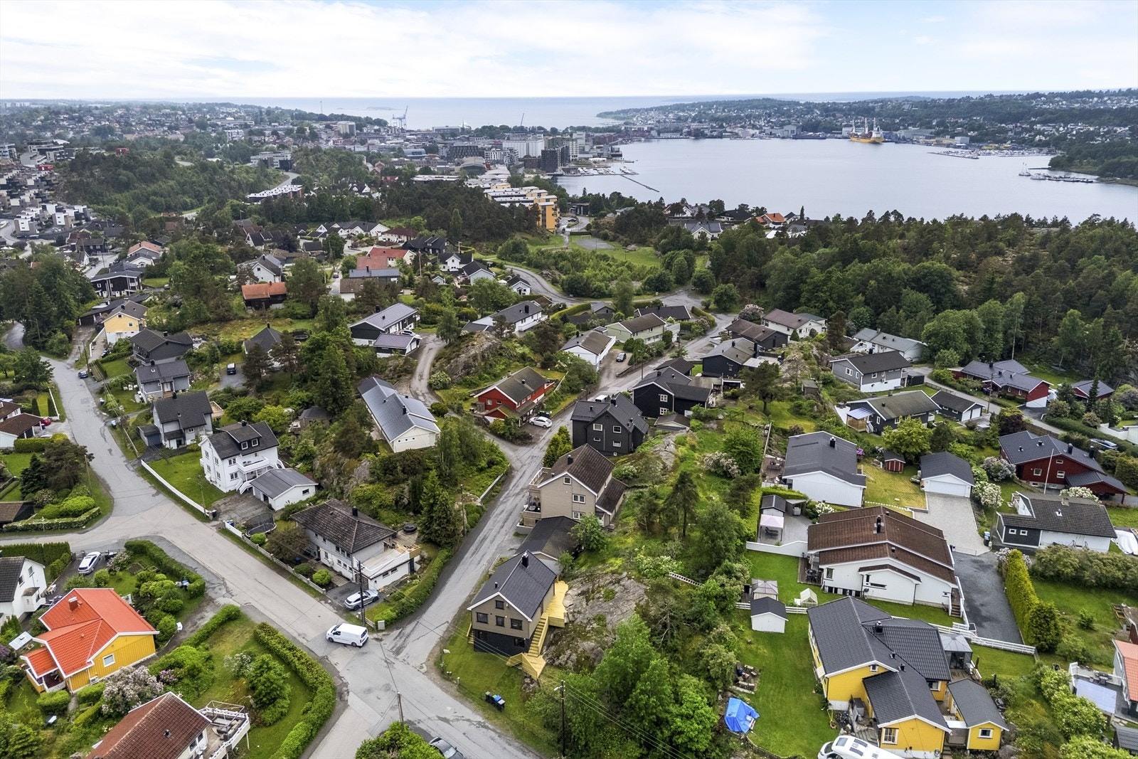 Attraktiv beliggenhet på Mosseskogen med nærhet til sjøkanten og Verket Galleribilde
