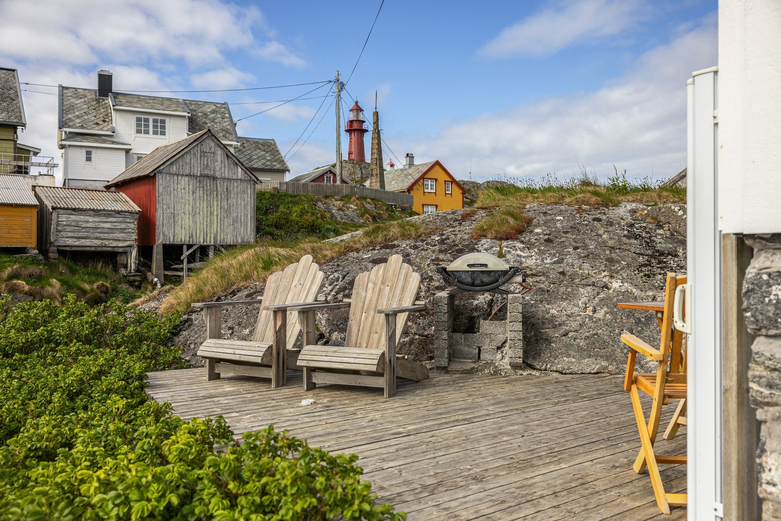 Terrasse på fremsiden av boligen Galleribilde