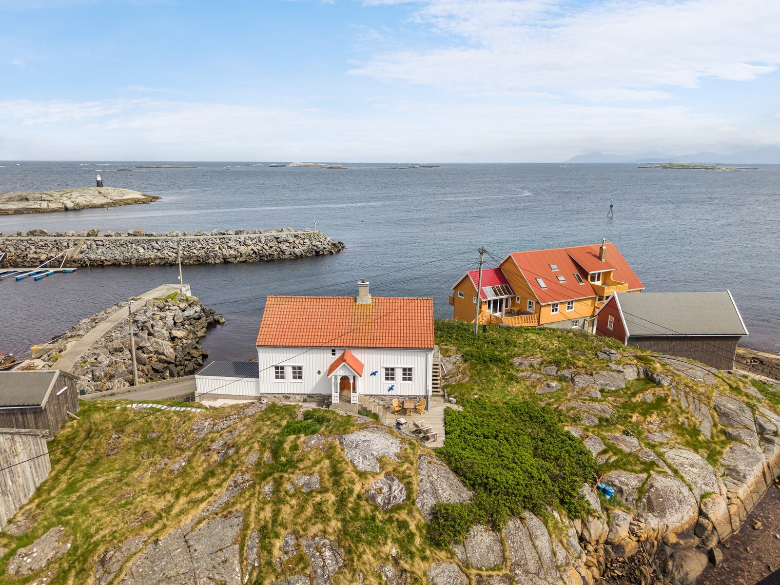Tobias Karlsen Skarshaug v/ EiendomsMegler 1 har gleden av å presentere Frisberget 13! Foto: Odin Jæger v/Hunter Visuals Galleribilde