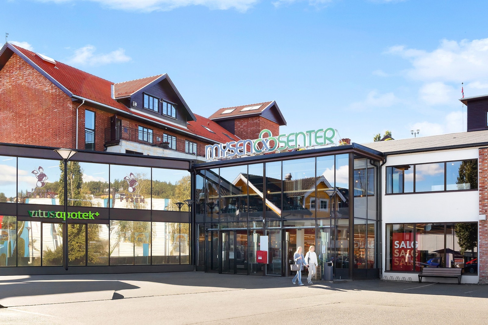 Mysen sentrum med blant annet Mysen Senter. Galleribilde
