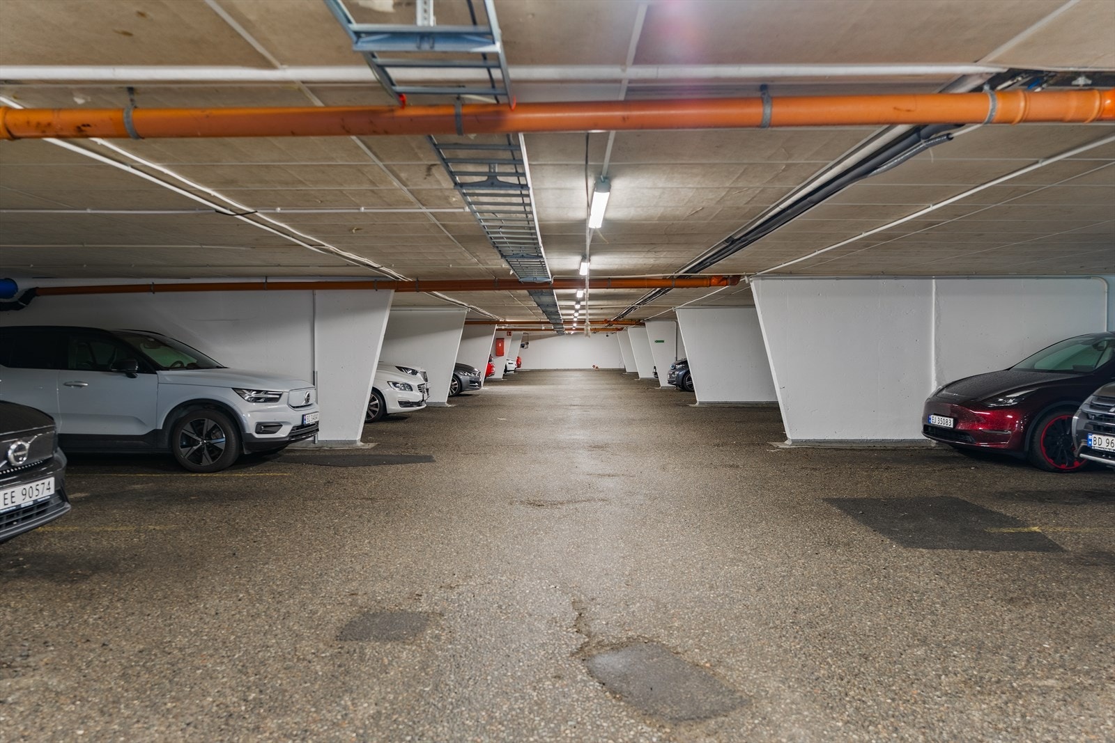 Det medfølger fast garasjeplass med leiligheten. Galleribilde