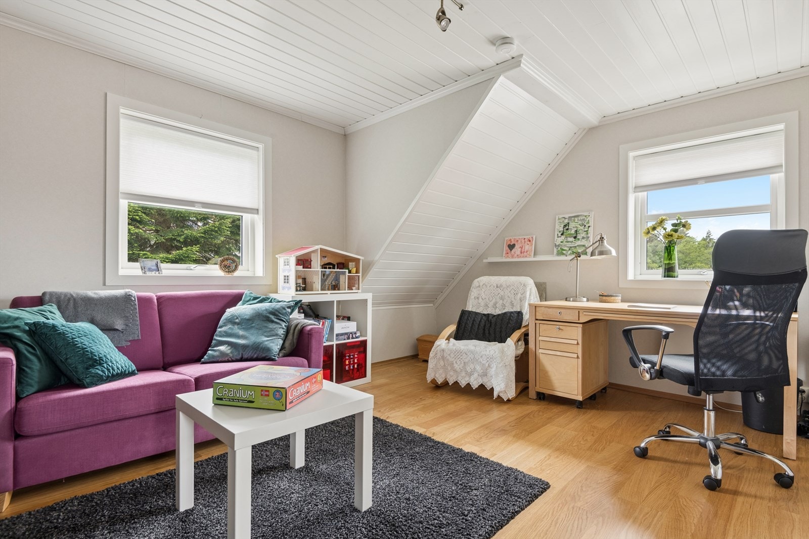 I 2.etasje finner man 3 soverom. Dette rommet blir i dag benyttet som ekstra stue. Galleribilde