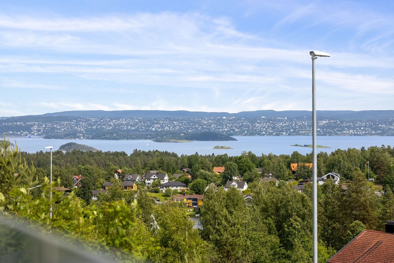 Nydelig utsikt fra terrassen! Galleribilde