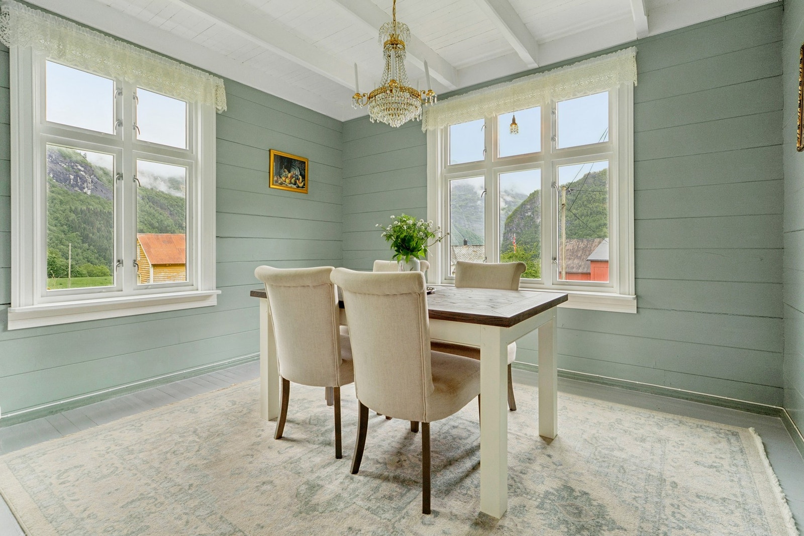 God plass til ønsket spisegruppe. Galleribilde