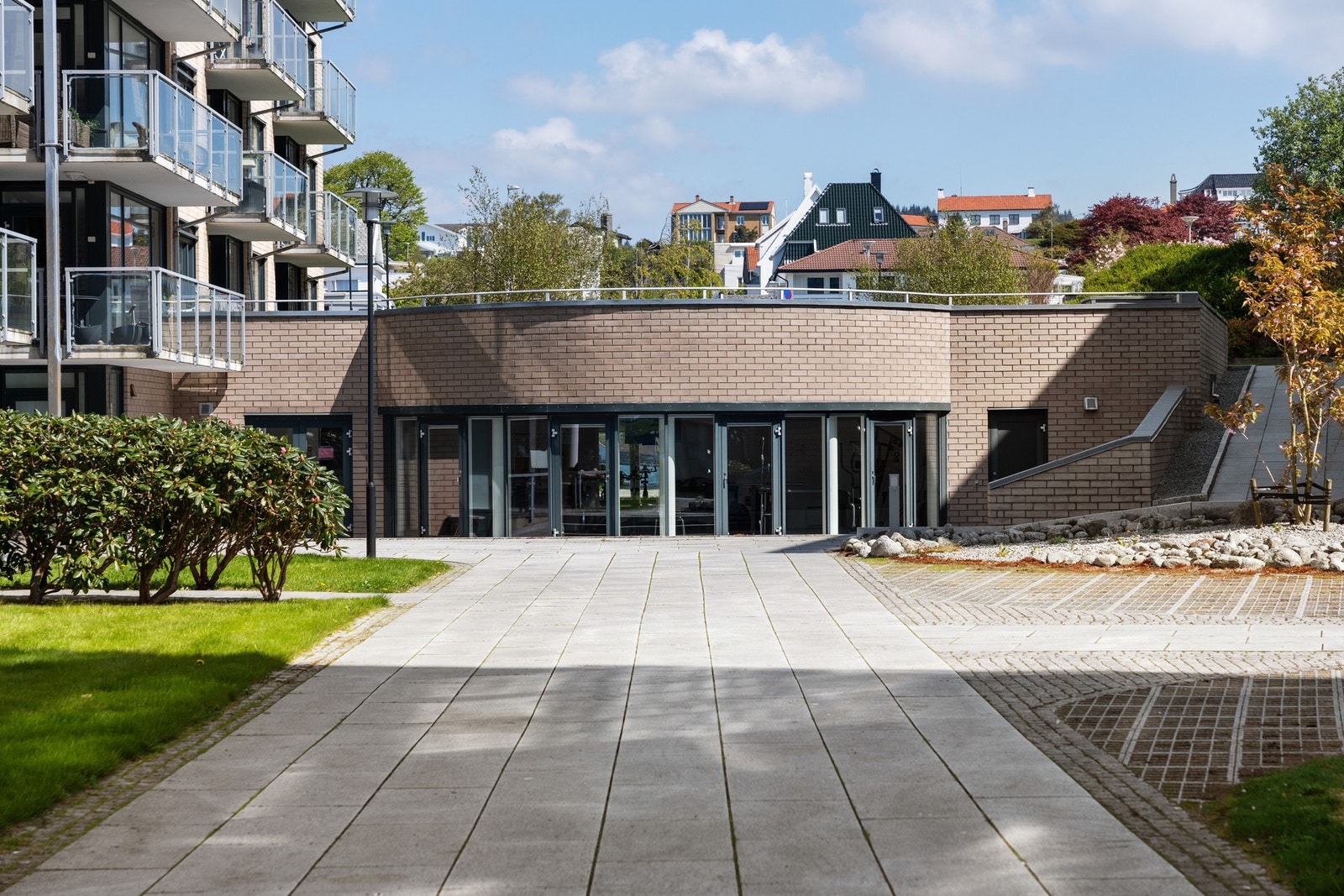 Inngang til treningsstudio Galleribilde