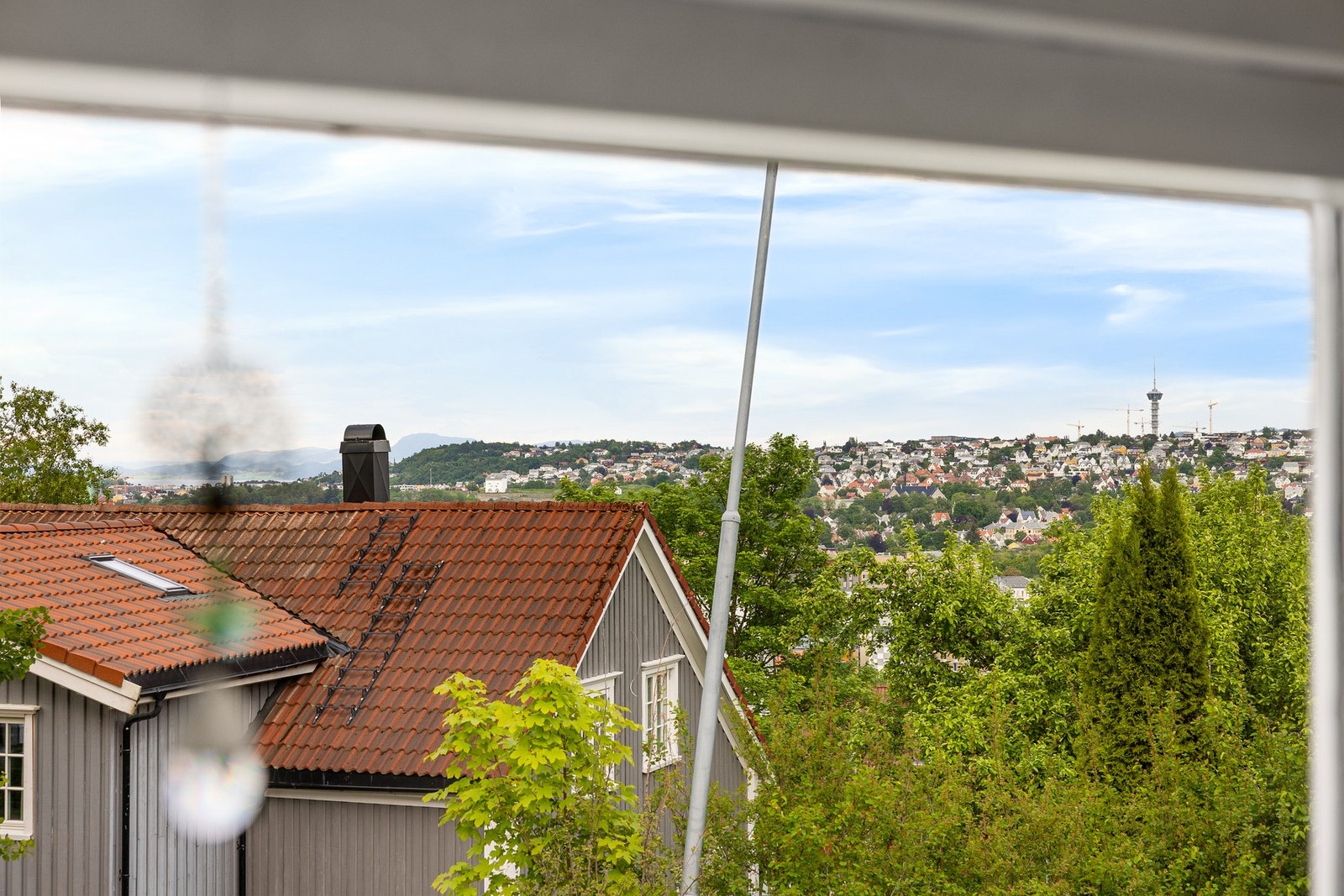 Nydelig utsikt fra spisestuen! Galleribilde