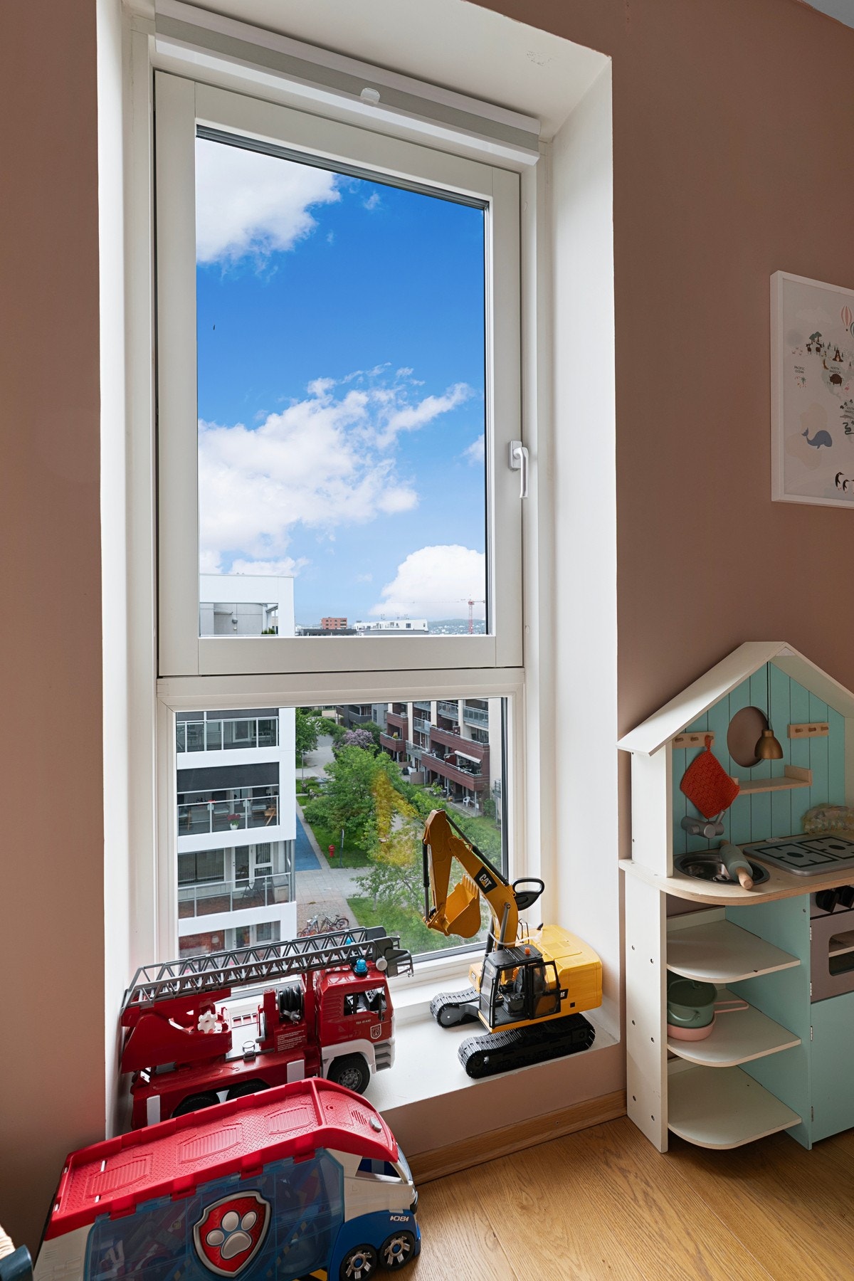 Soverom 2 kan også fint fungere som gjesterom eller kontor Galleribilde