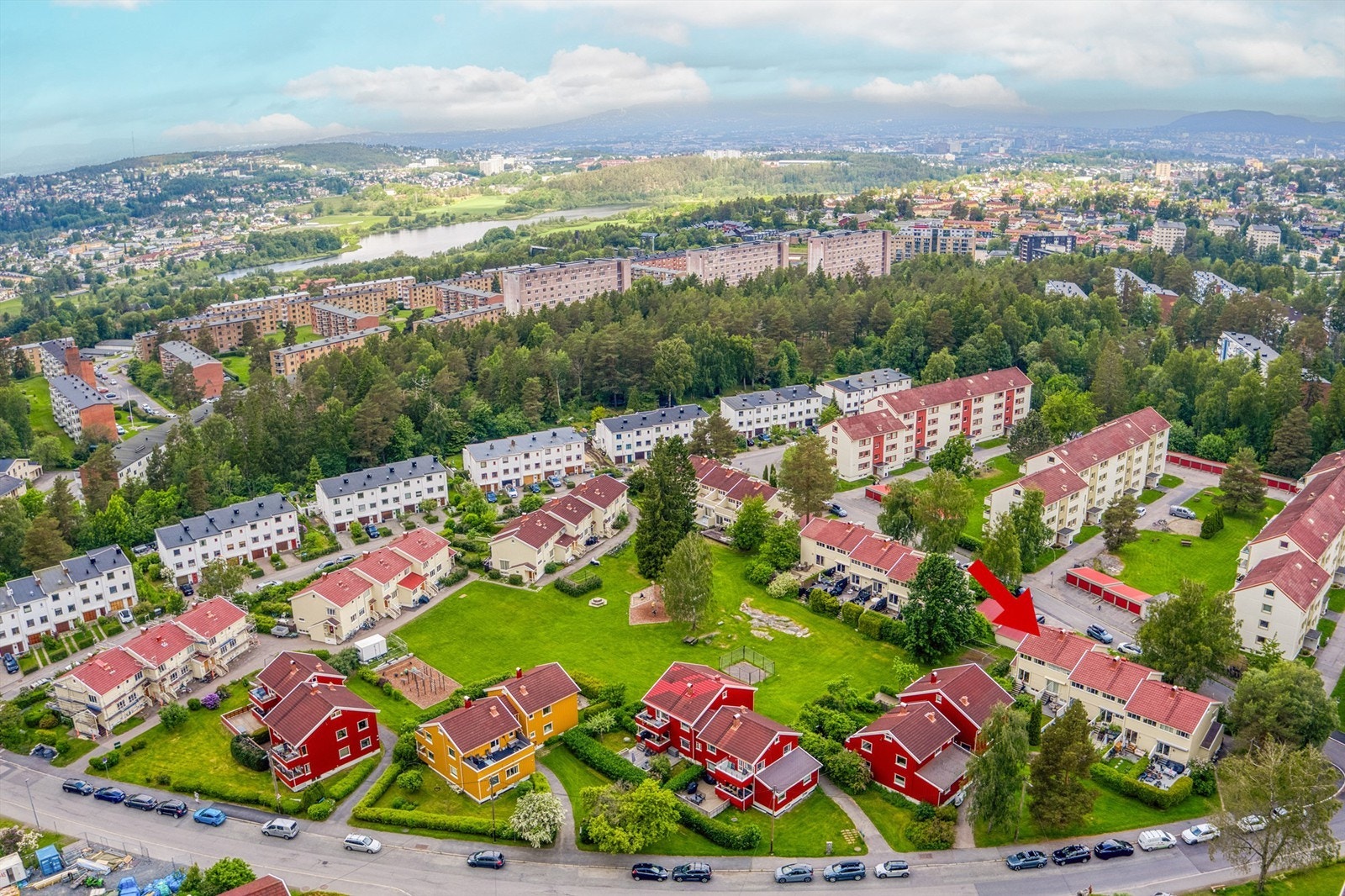 Fra Nøkleveien er det kort vei til servicetilbud som Bøler Senter, i tillegg til skoler og barnehager. Foto: Martine Eren Jacobsen Galleribilde