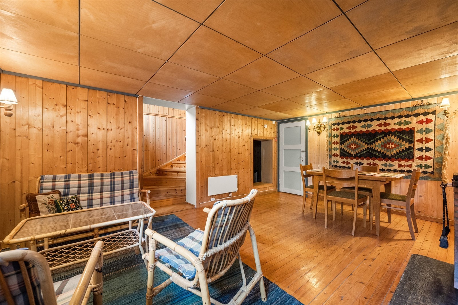 Kjellerstue - ikke bruksendret/omsøkt eller godkjent til varig opphold. Galleribilde