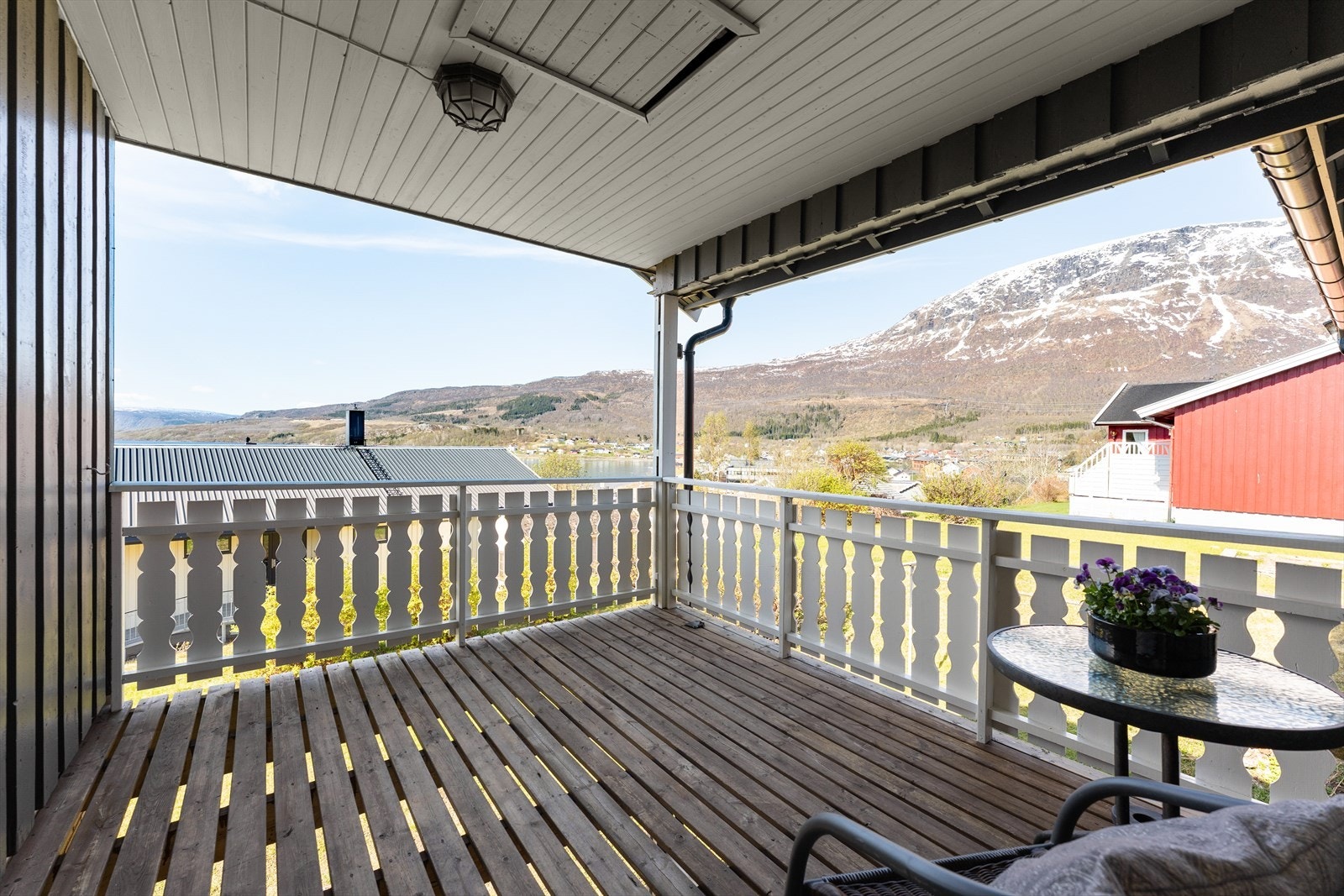 Flott overbygd balkong Galleribilde