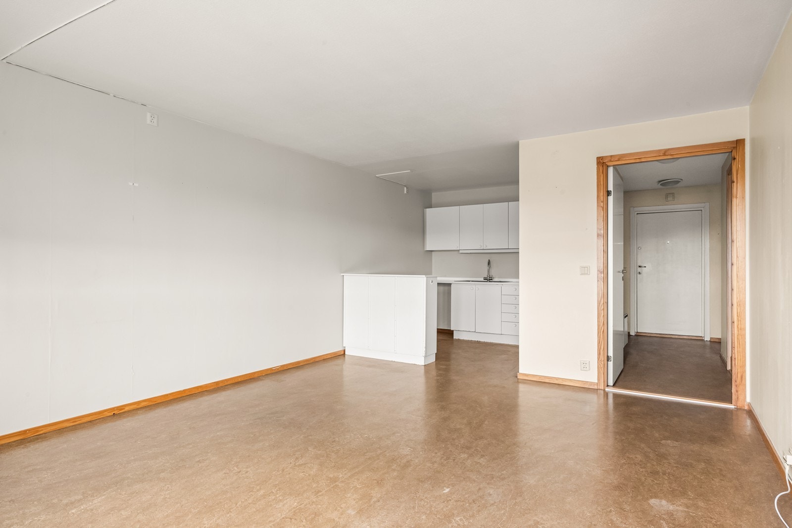 2-roms selveierleilighet beliggende i 3. etasje med praktisk planløsning. Galleribilde