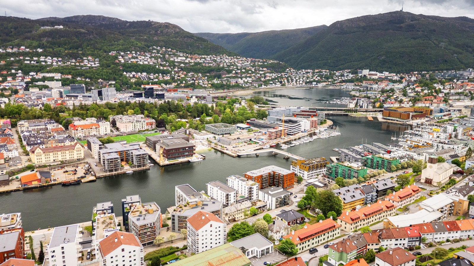 Umiddelbar tilgang til promenade og sjø Galleribilde