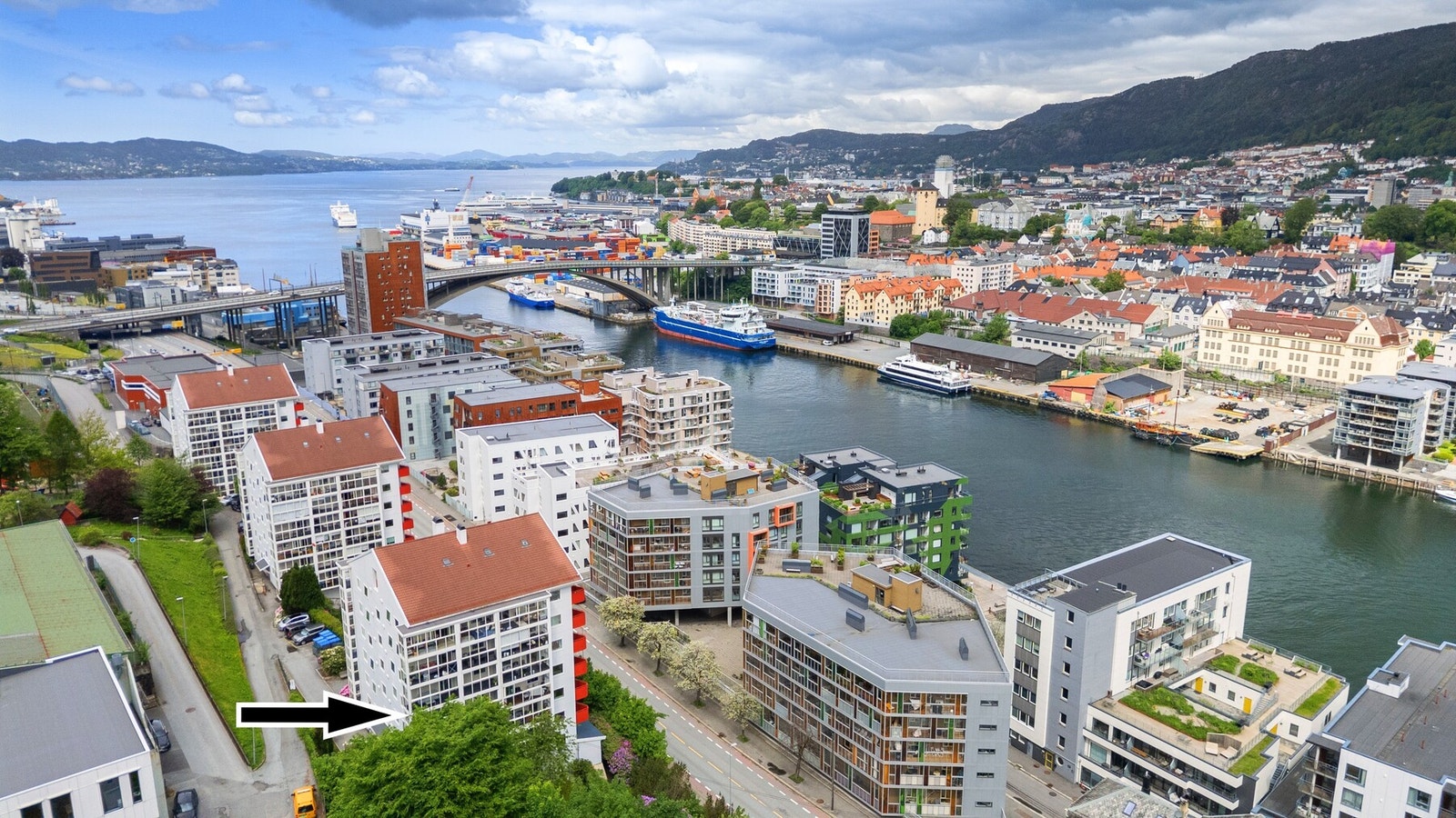 Leiligheten har en svært sentral beliggenhet med gangavstand til Bg. sentrum, UiB og BI Galleribilde