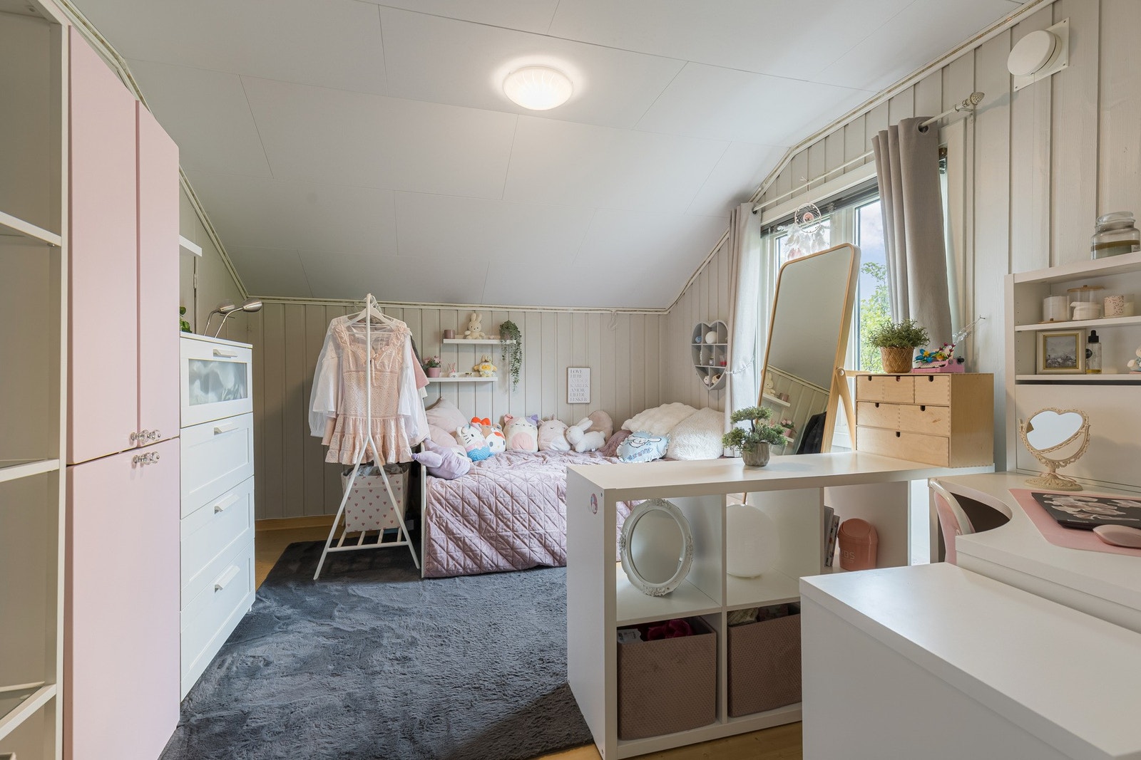Boligen har totalt 3 soverom i andre etasje. Galleribilde