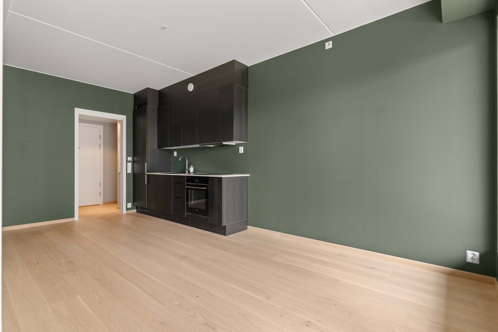 Egen sofa "sone" med plass til øvrig møblement. Galleribilde