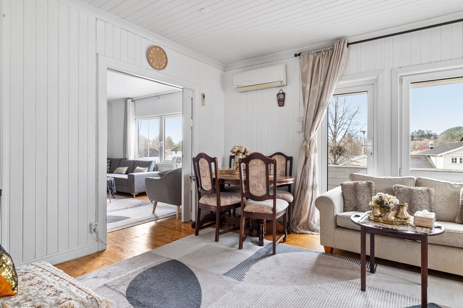I tillegg har boligen egen spisestue som er perfekt for sosiale sammenkomster. Galleribilde