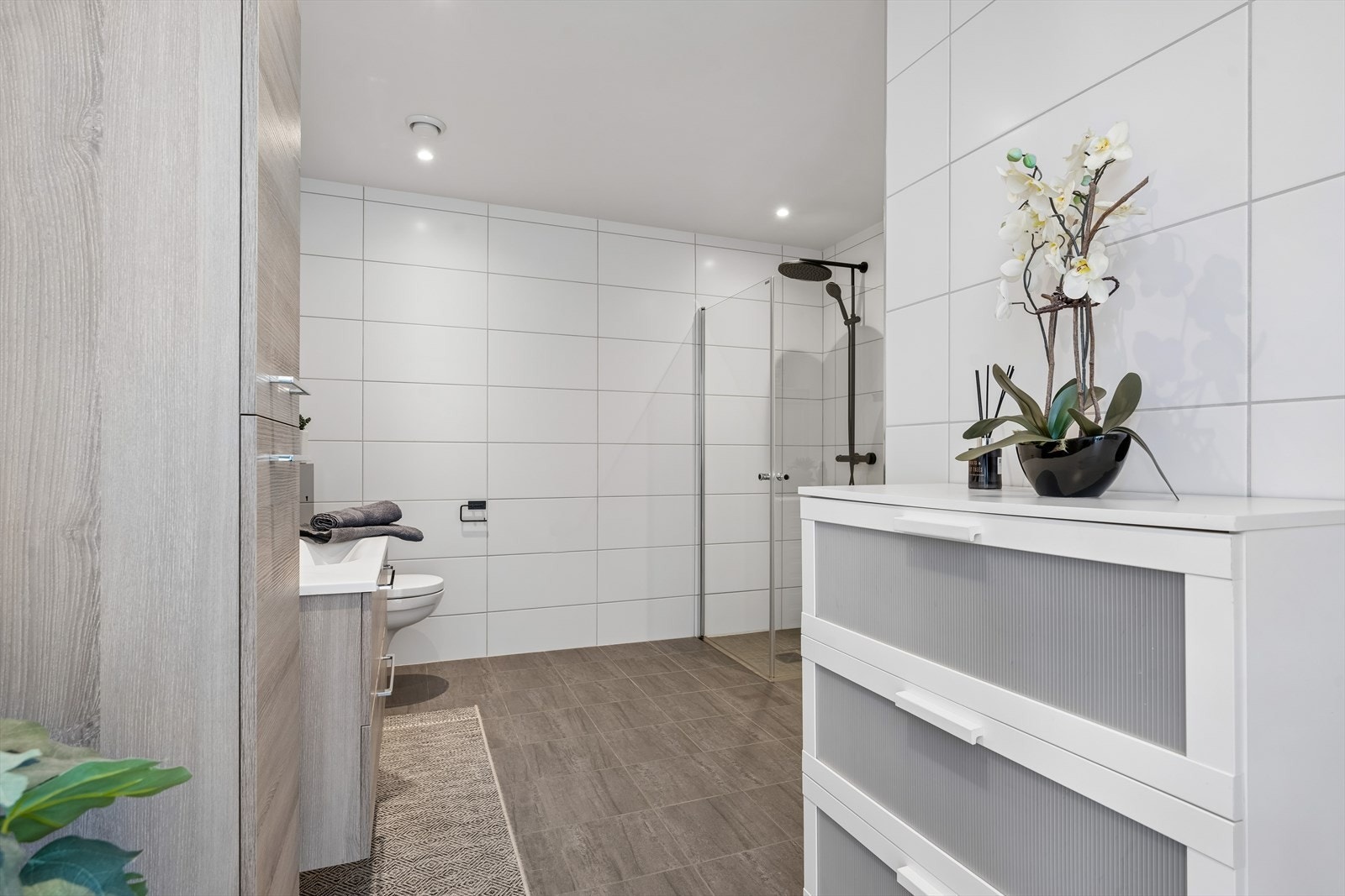 Badet har balansert ventilasjon, som sikrer et godt inneklima. Galleribilde