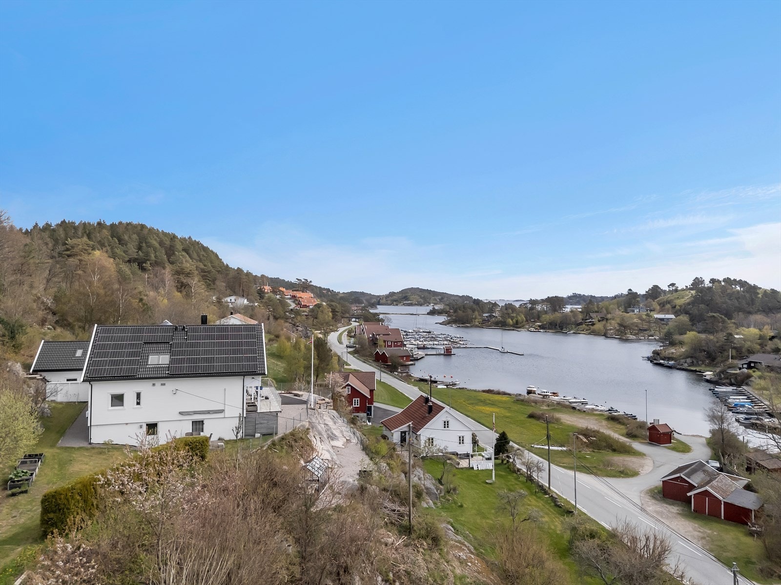Fra Skjernøykrysset er det gang- og sykkelsti helt inn til Mandal sentrum. Galleribilde