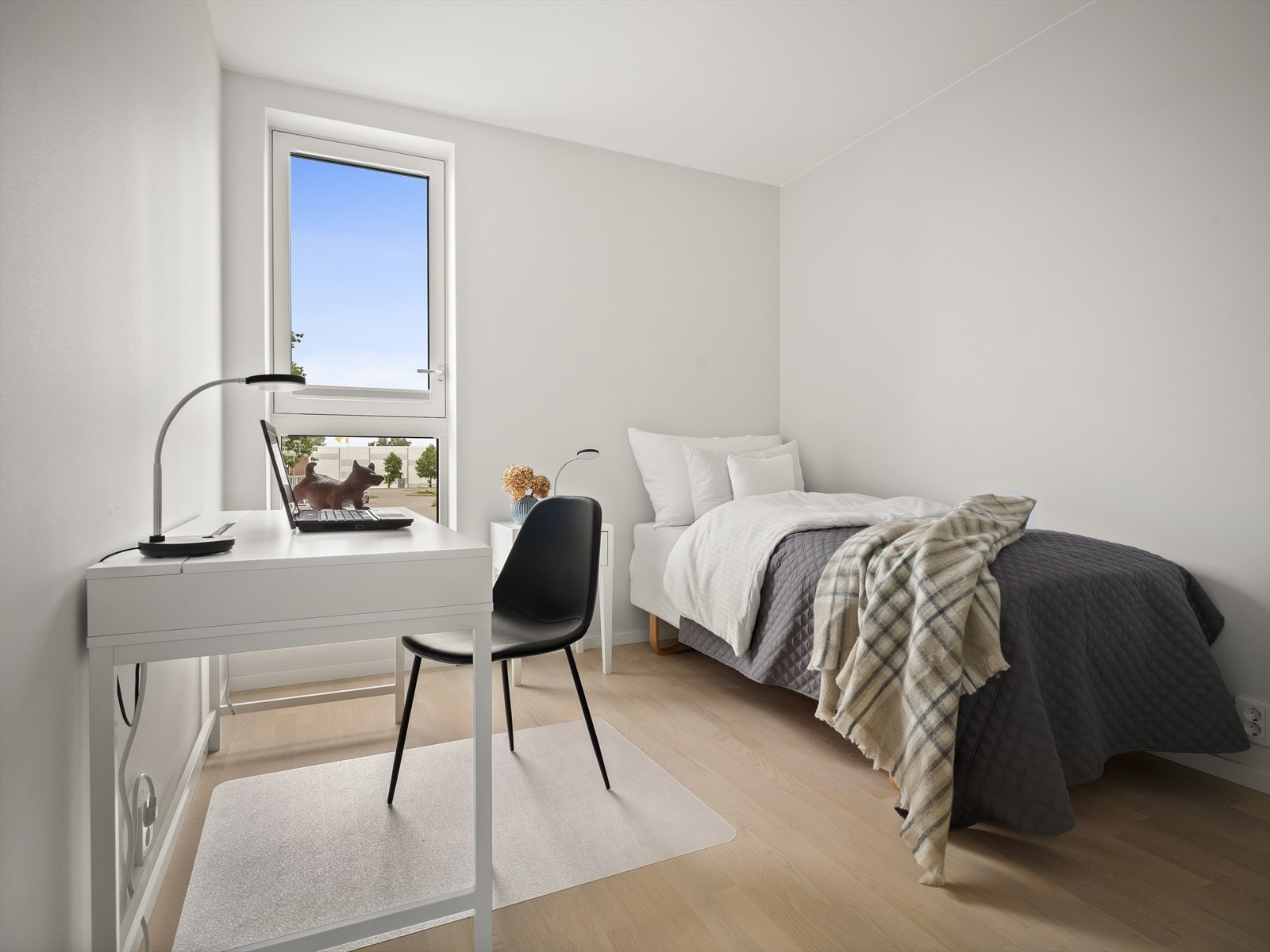 Soverom med fleksible løsninger - perfekt som barnerom, gjesterom eller hjemmekontor. Galleribilde